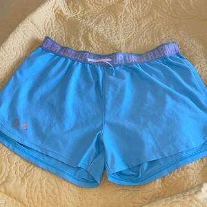 Brand new under Armour athletic shorts, brand new!